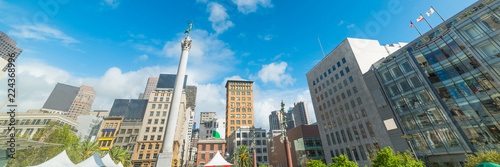 Photography Union Square in downtown San Francisco on a sunny day