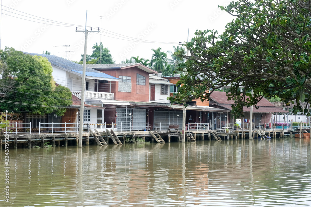 Waterfront community Ratchaburi