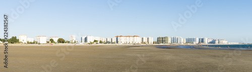 Panorámica de la playa de Valdelagrana situada en el término municipal de El Puerto de Santa María provincia de Cádiz, España
