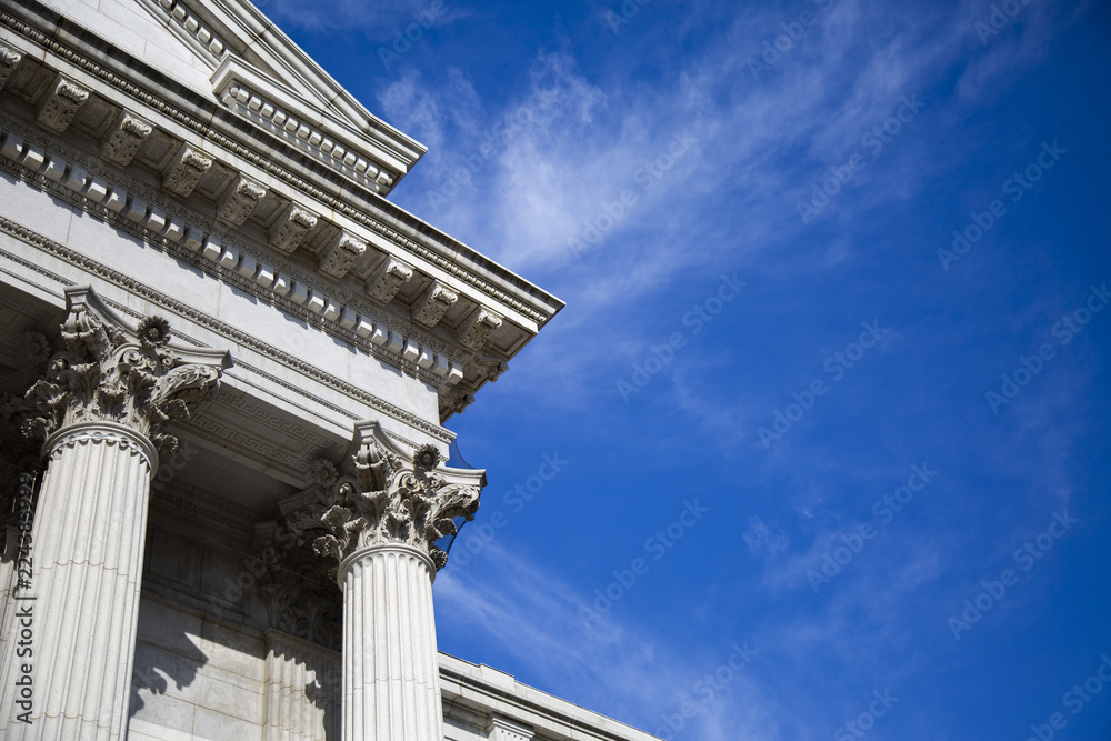 Fototapeta premium Government building with a beautiful blue sky