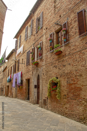 Fototapeta Naklejka Na Ścianę i Meble -  The medieval city oof Buonconvento in Tuscany