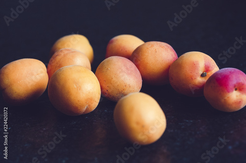 фотографія fresh bio fruits apricot