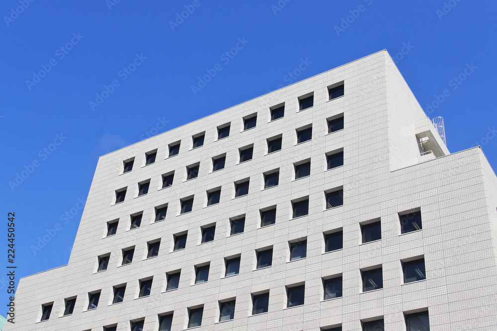 Obraz premium オフィス街のビル