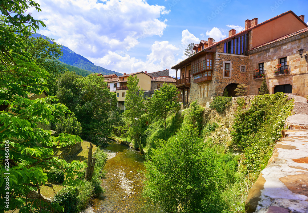Obraz premium Potes river Quiviesa Deva a Cantabria village Spain