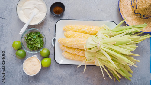 Bild auf Leinwand Corn on the cob