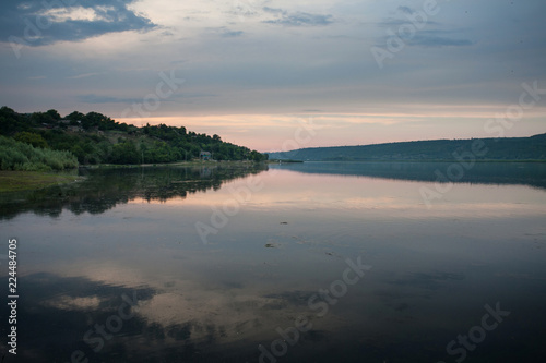 Fototapeta Naklejka Na Ścianę i Meble -  sunset in the river