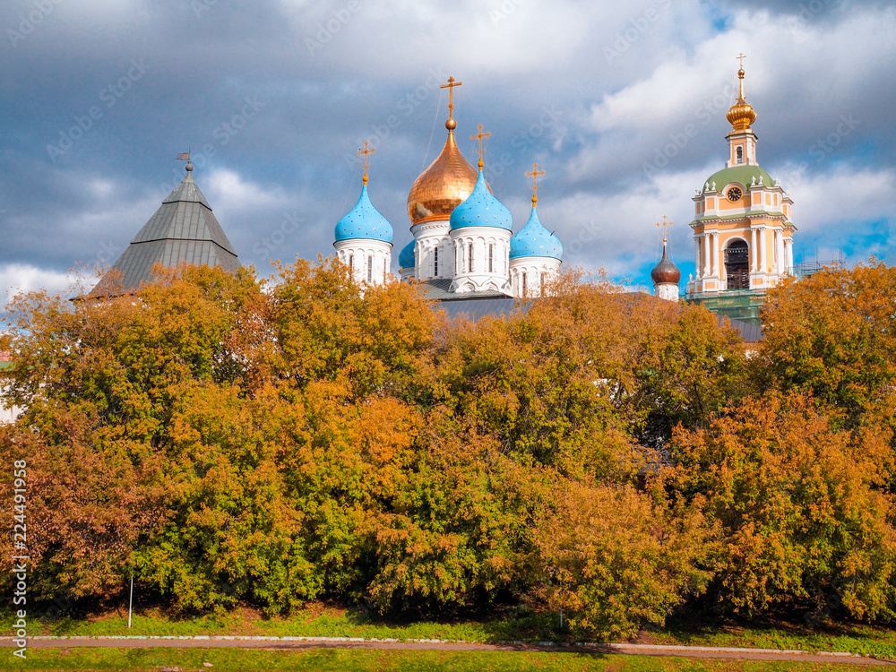 Fototapeta premium monastery, autumn and sky