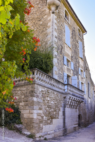 Fototapeta Naklejka Na Ścianę i Meble -  old village of the Provence, Ménerbes situated on a hill, department Vaucluse, Luberon mountains, region Provence-Alpes-Côte d'Azur