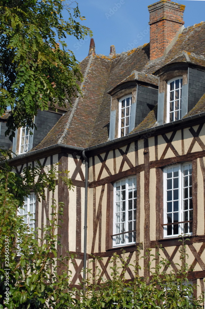 Ville de Verneuil-sur-Avre, maison normande à colombages, département de l'Eure, Normandie, France