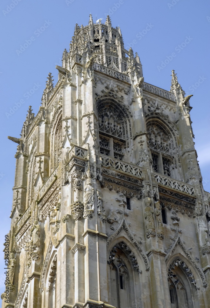 Fototapeta premium Ville de Verneuil-sur-Avre, clocher de l'église de la Madeleine, département de l'Eure, Normandie, France