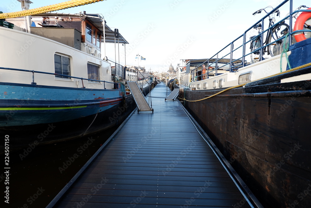 Fototapeta premium amsterdam home boat