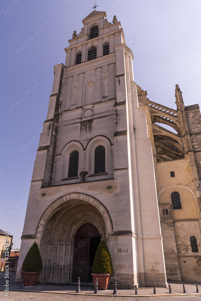 La Basilique de Saint-Quentin (02)
