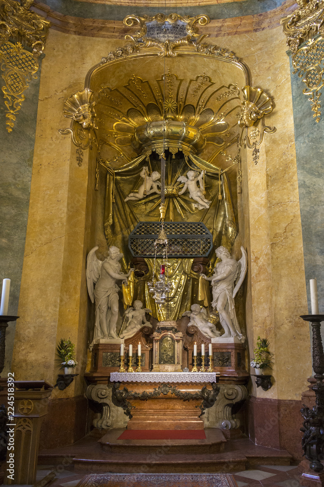 Fototapeta premium St Martin's Cathedral - Bratislava - Slovakia