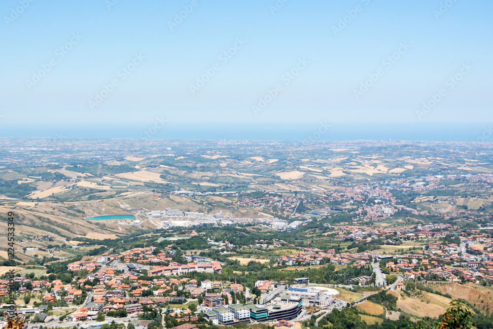 The overlooking of San Marino / サンマリノにて