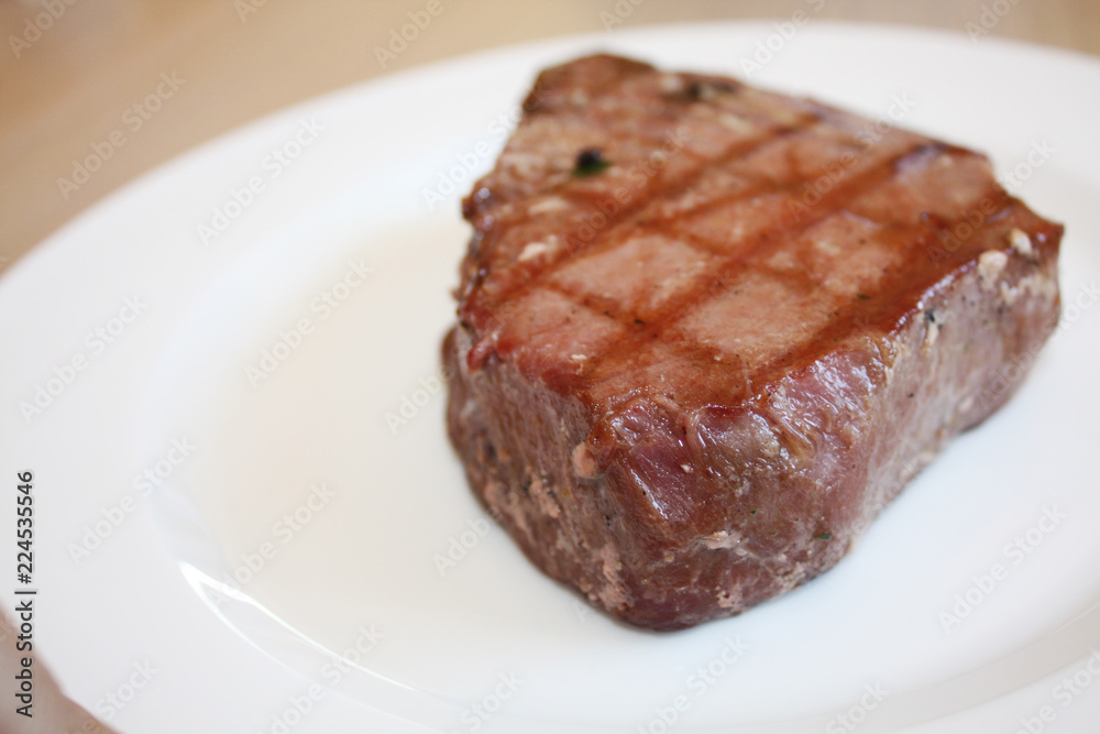 Tuna fish steak grilled	