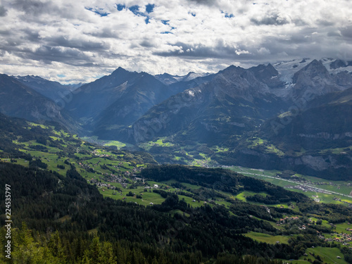Panorama-Ausblick vom Gibel auf das Haslital, Berner Oberland © schame87