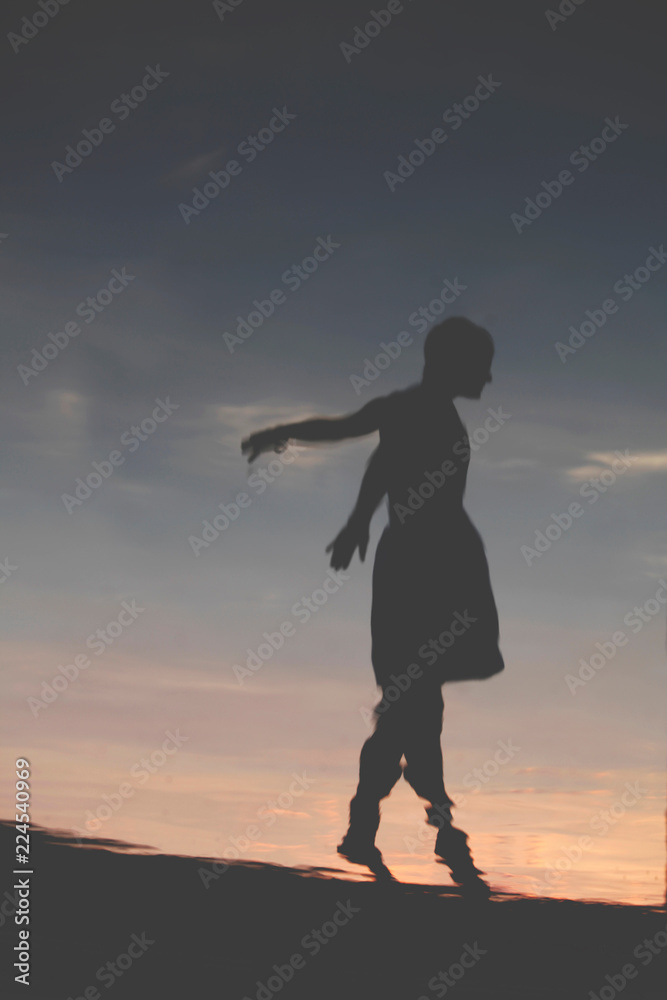 Fototapeta premium Dancing Girl