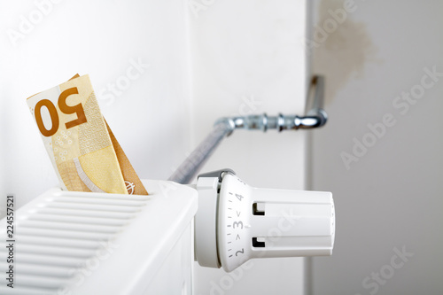 Radiator and fifty euro. Heating battery and fifty euro.