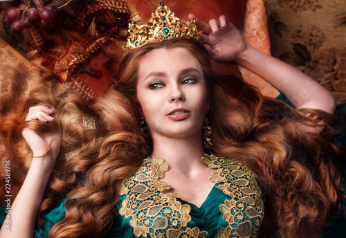 Girl at the image of Turkish sultan's wife