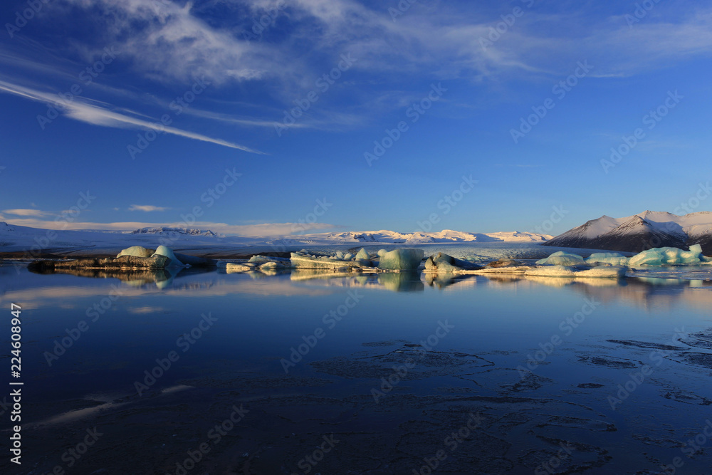 Icebergs in Jokulsarlon Glacial Lagoon in Skaftafell NP, Iceland Icebergs in Jokulsarlon Glacial Lagoon in Skaftafell NP, Iceland