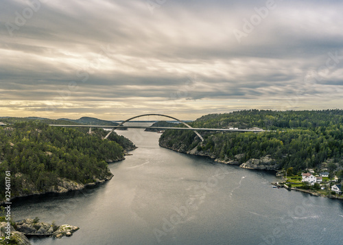 Svinesund bro - Brigde over Svinesund - Border photo