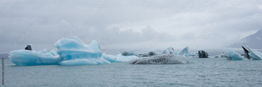 Eisberge zum Greifen nah: Gletscherlagunenfahrt Jökulsárlón mit dem Zodiac - Vatnajökull-Nationalpark, Island