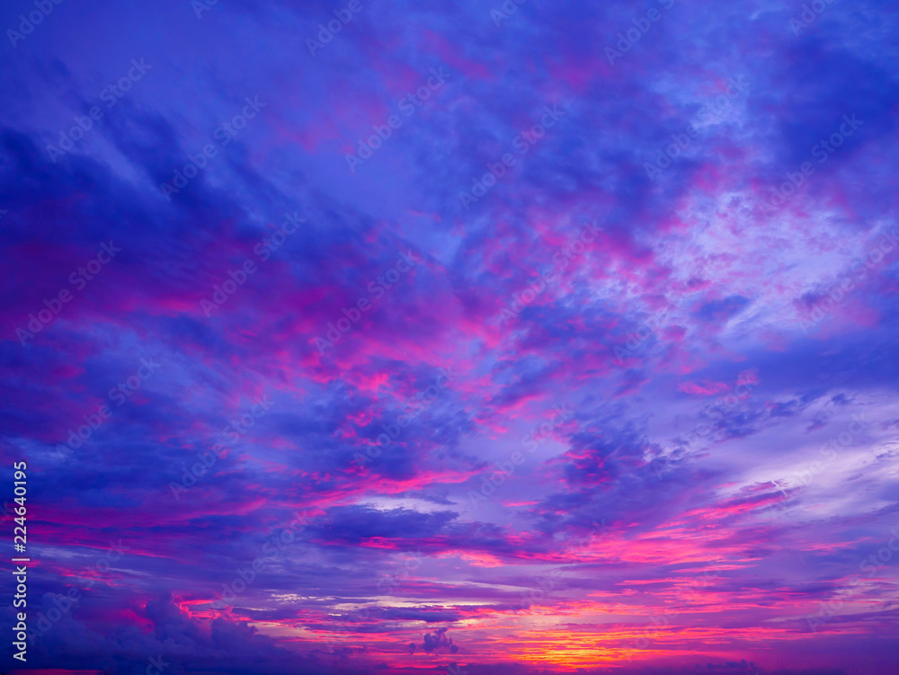 Fototapeta premium Twilight sky background with Colorful sky in twilight background