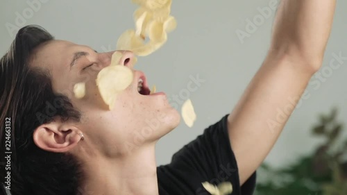1_Eating potato chips in slow motion