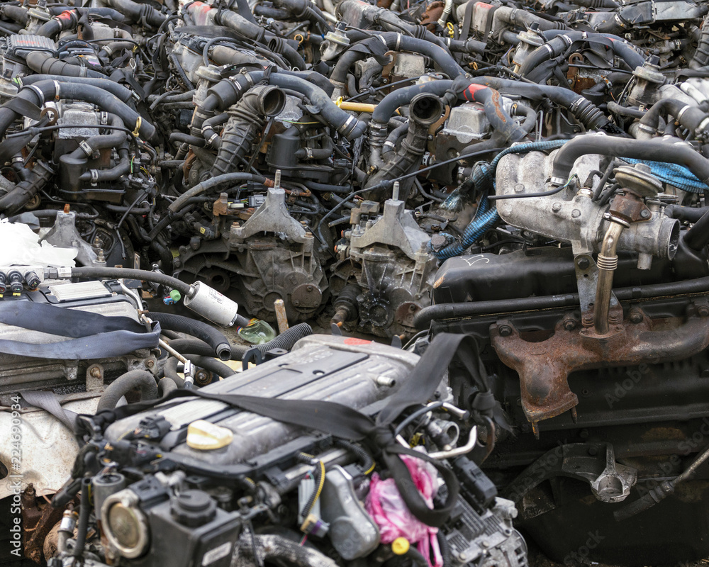 A lot of car engines. Car Assembly, spare parts trade A lot of car engines. Car Assembly, spare parts trade