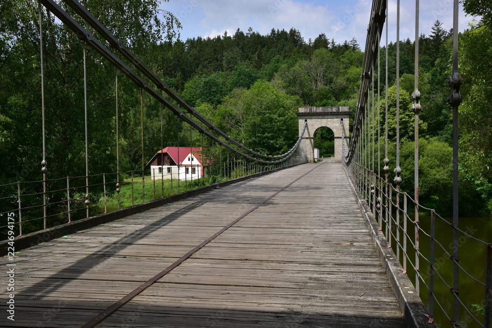 Obraz premium Chain bridge Stadlec