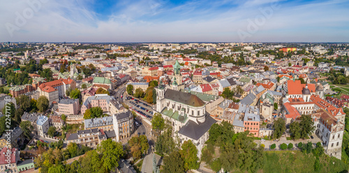 Panoram starego miasta w Lublinie. Lublin widziany z lotu ptaka. Turystyczna część miasta Lublin.