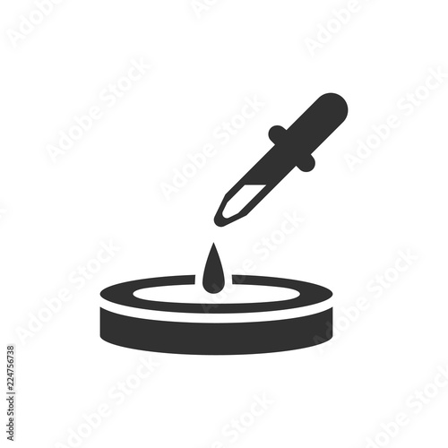 Pipette and Petri dish