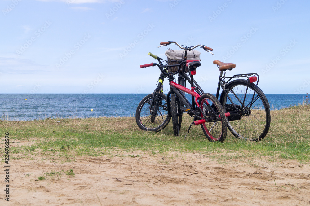 Biciclette sulla spiaggia Biciclette sulla spiaggia