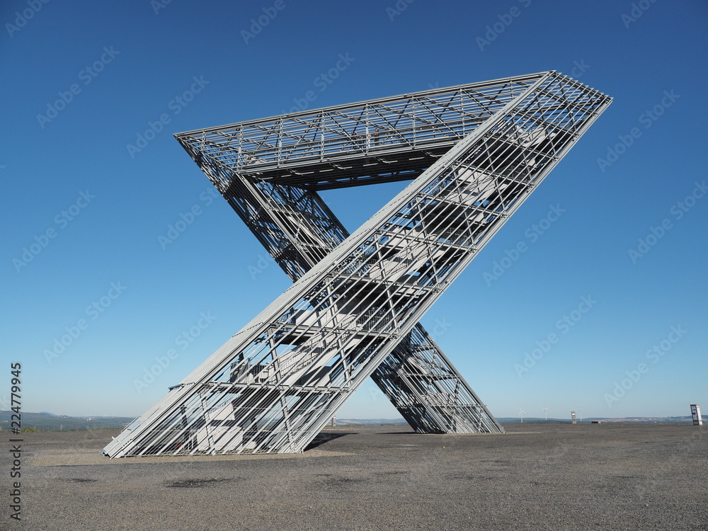 Das Saarpolygon in Ensdorf - Denkmal zur Erinnerung an den beendeten Steinkohlebergbau im Saarrevier