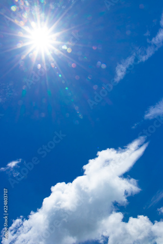 沖縄石垣島　夏の青空 © あんみつ姫