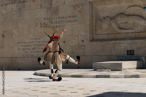 Syntagma - zmiana warty w Atenach
