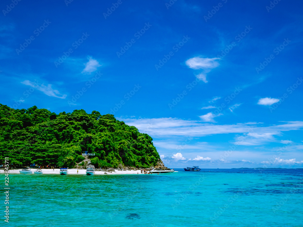 Beautiful seascape with Koh talu island rayong city,idyllic ocean and Blue sky in vacation time,Summer concept. Beautiful seascape with Koh talu island rayong city,idyllic ocean and Blue sky in vacation time,Summer concept.