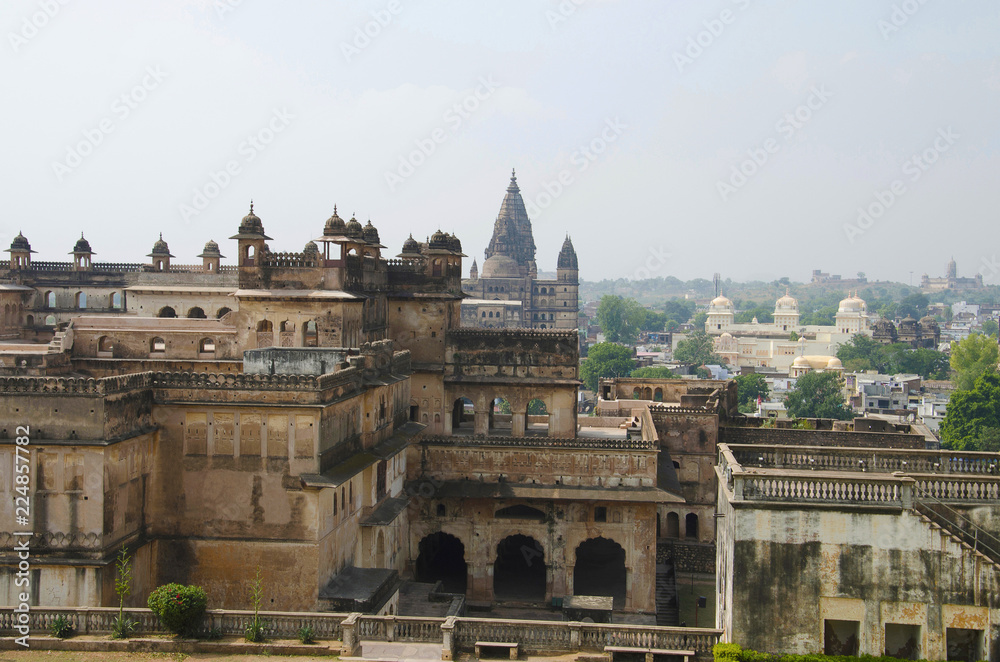 A view from Jahangir Mahal overlooking Orccha city. Sheesh Mahal, Raj Mahal, Chaturbhuj Temple, Ram Raja Temple are seen in the distance. Orchha. Madhya Pradesh.