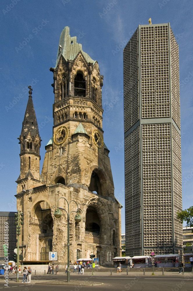 ruins-of-kaiser-wilhelm-memorial-church-in-berlin-destroyed-by-allied
