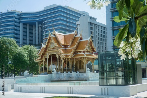 Construction and decoration