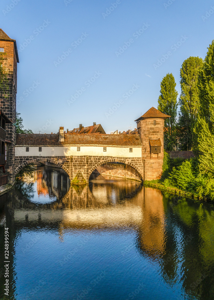 Fototapeta premium The bridge's eyes