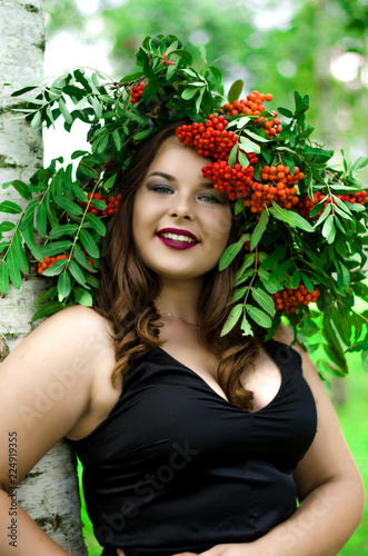 beautiful portrait sensyal woman in the park