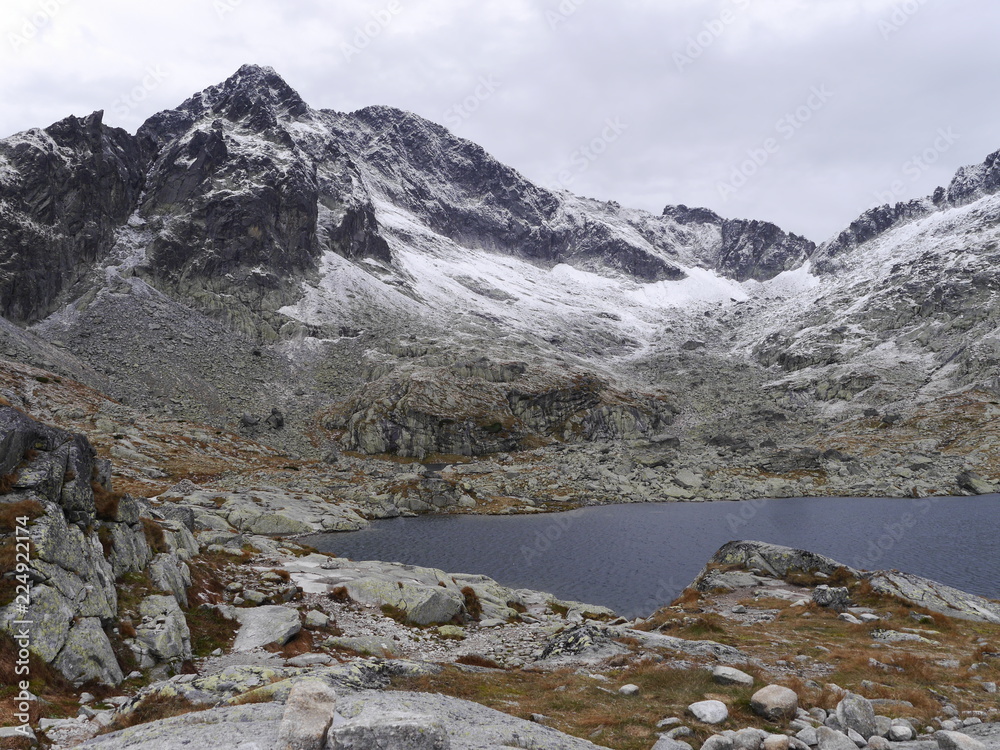 Obraz premium Dolina Małej Zimnej Wody. Tatry Wysokie