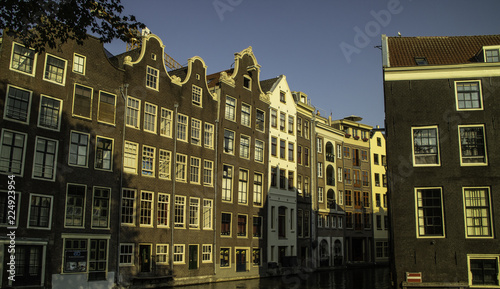 Fototapeta Naklejka Na Ścianę i Meble -  fachadas em Amsterdam