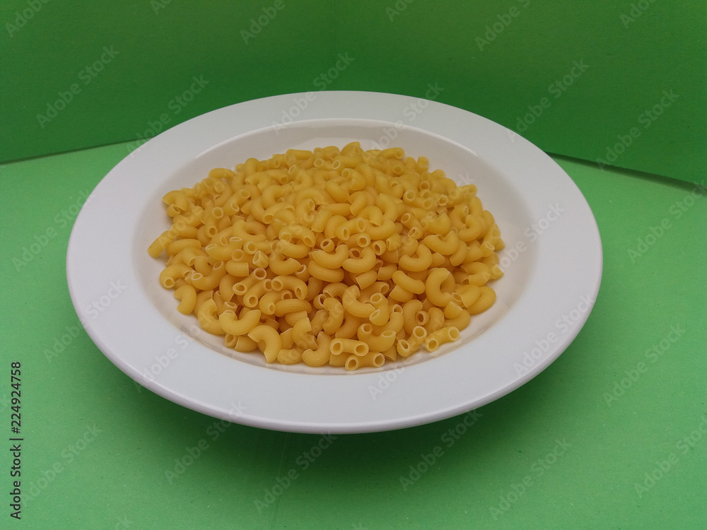 raw macaroni pasta