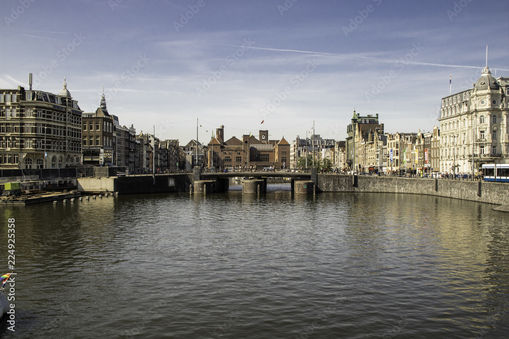 canal de amsterdam