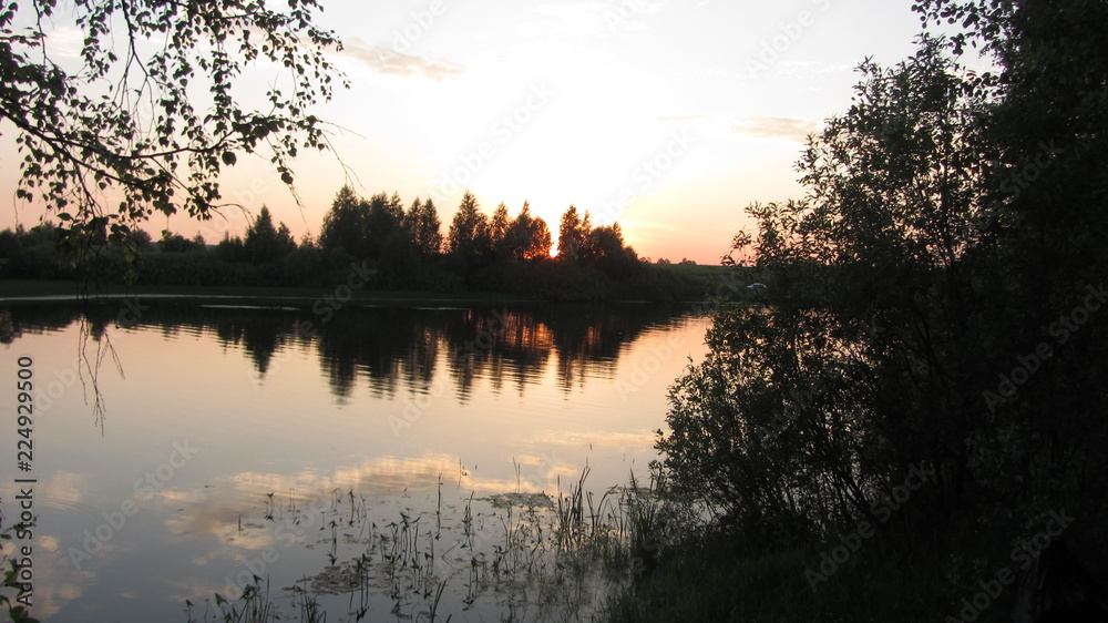 Fototapeta premium sunset on lake