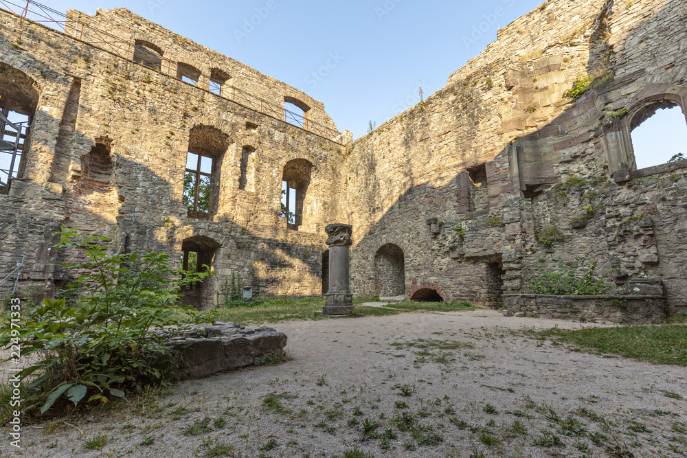 Innenhof von einer Burg