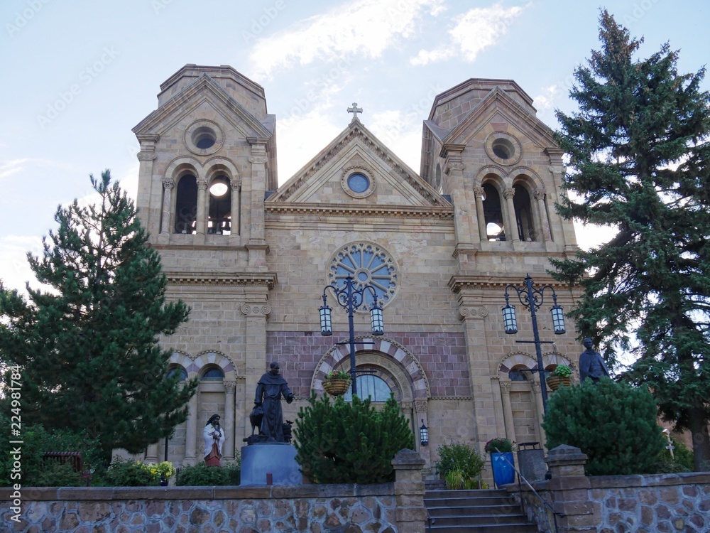 Front of the Cathedral Basilica of St. Francis of Assisi in Santa Fe, New Mexico. The cathedral was built in the 1800s.