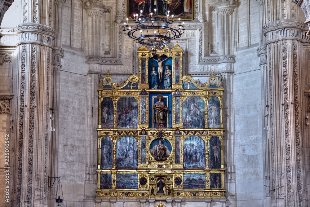 Obraz premium Interior of the church in the monastery San Juan de los Reyes in Toledo, Spain